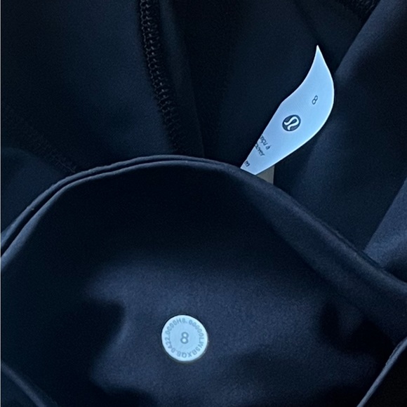 Lululemon Fast and Free HR Tight 25” in Black - Picture 3 of 11